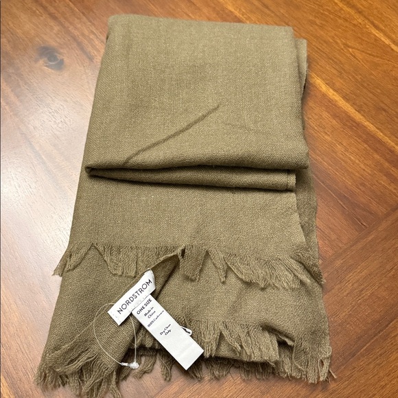Nordstrom Texture Cashmere Scarf - Picture 8 of 8